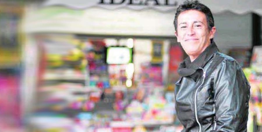 REMEDIOS GARRIDO, KIOSKERA: LA LLEGADA DE INTERNET NOS OBLIGÓ A REINVENTARNOS, PERO A LA GENTE TODAVÍA LE GUSTA MUCHO EL PAPEL