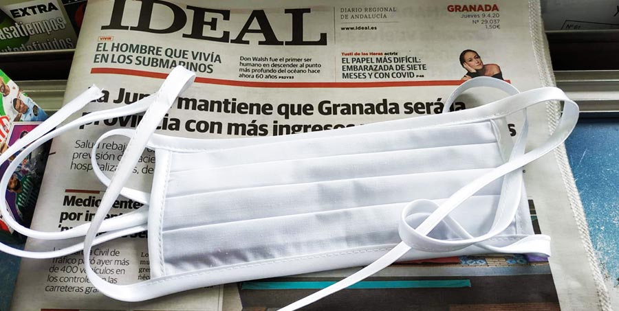 El diario Ideal dona mascarillas a los Kioscos de Granada
